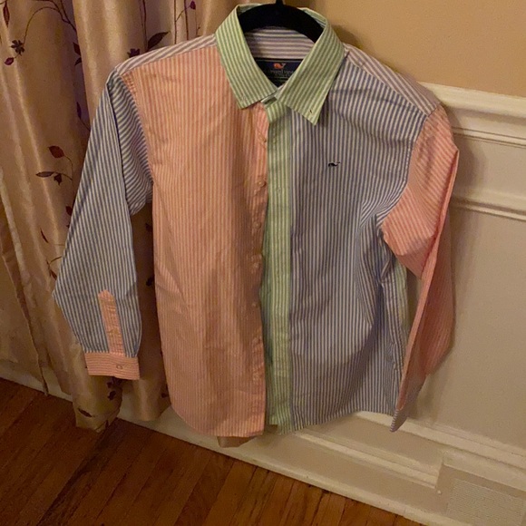 Vineyard Vines button down shirt - Picture 1 of 3